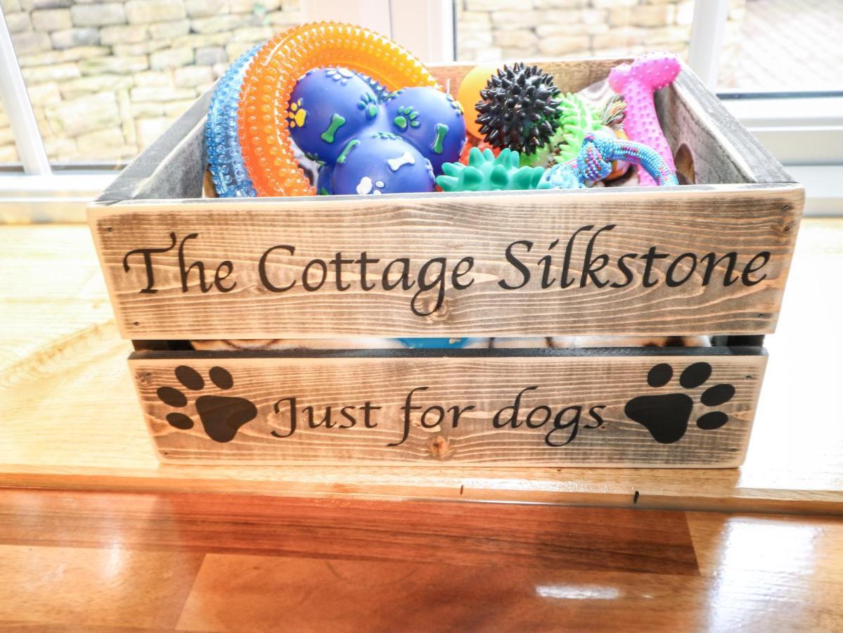 The Cottage Barnsley Exterior photo